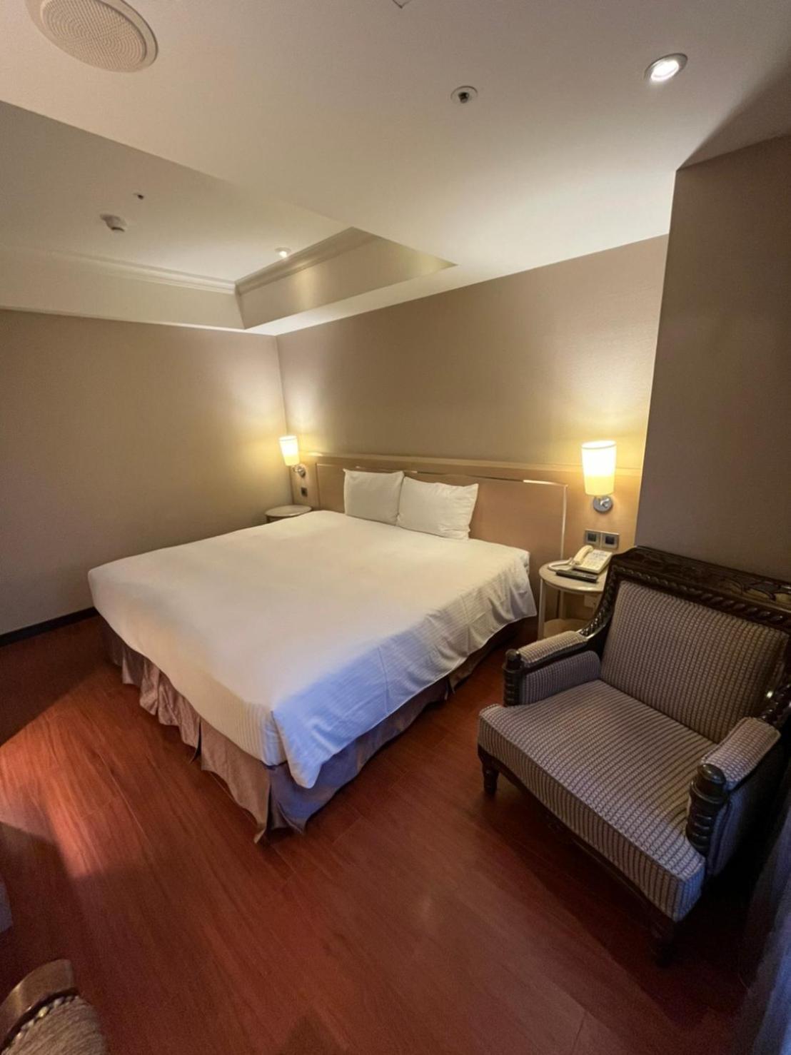 Taichung Charming City Hotel Екстер'єр фото