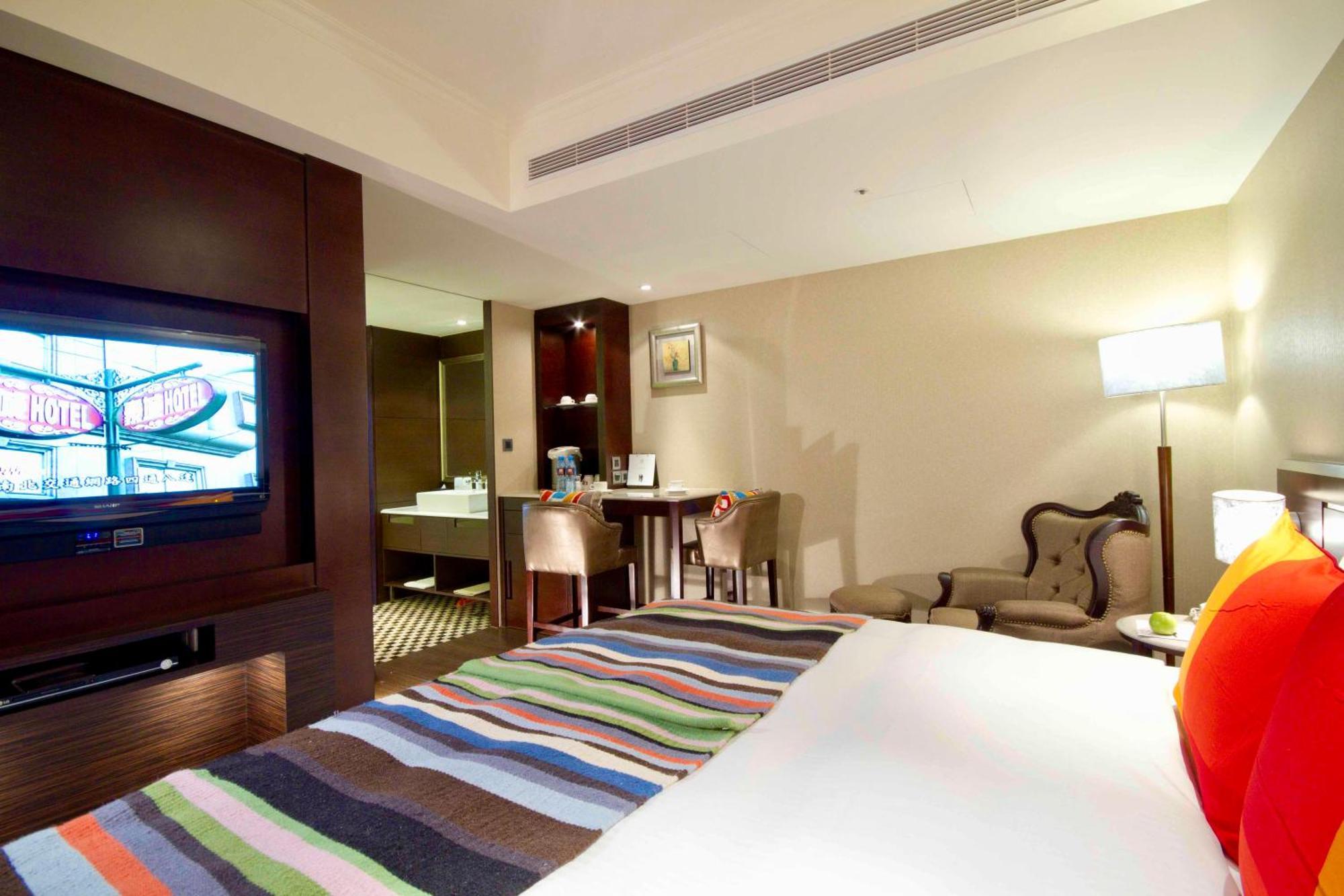 Taichung Charming City Hotel Екстер'єр фото