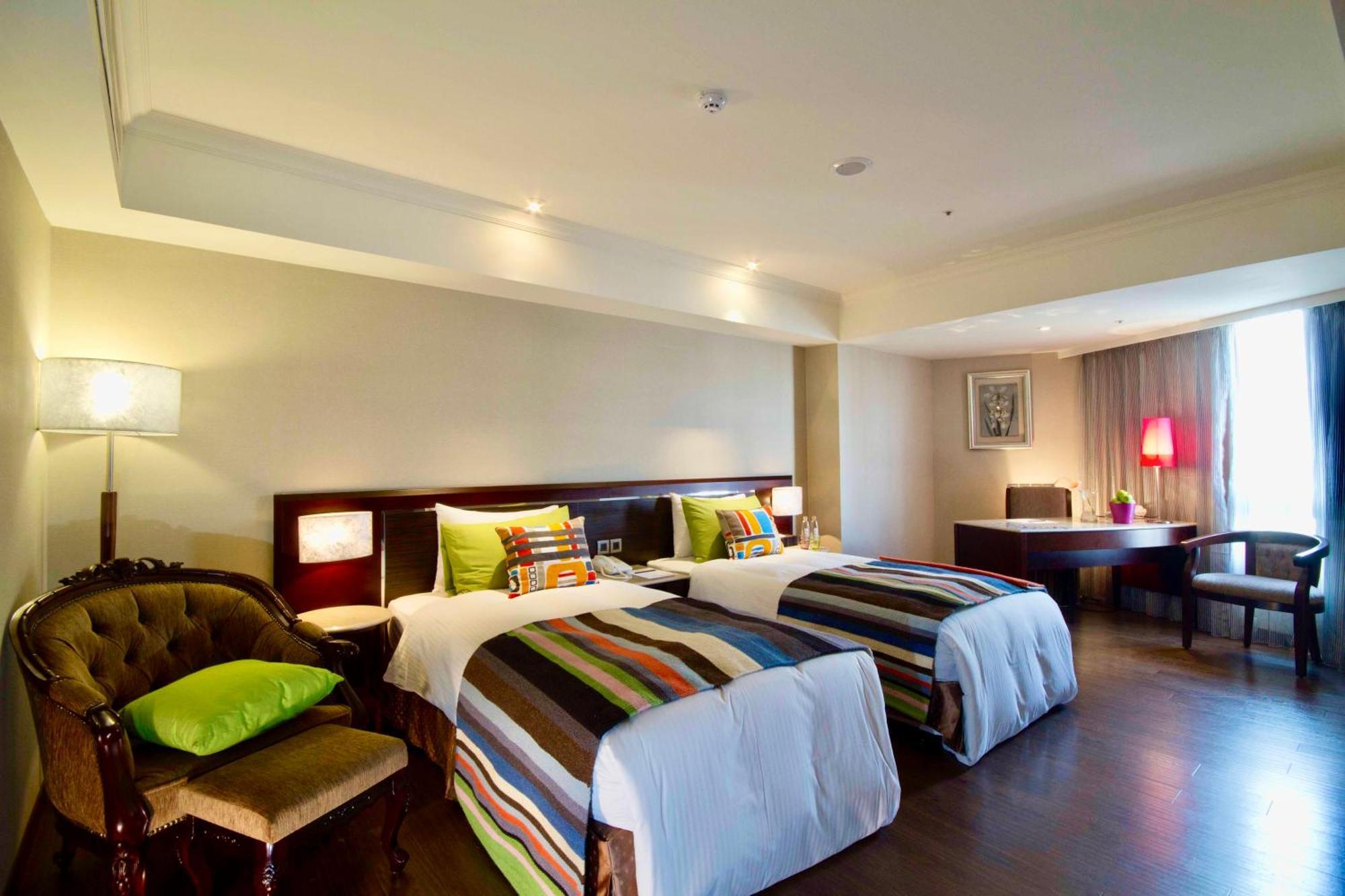 Taichung Charming City Hotel Екстер'єр фото