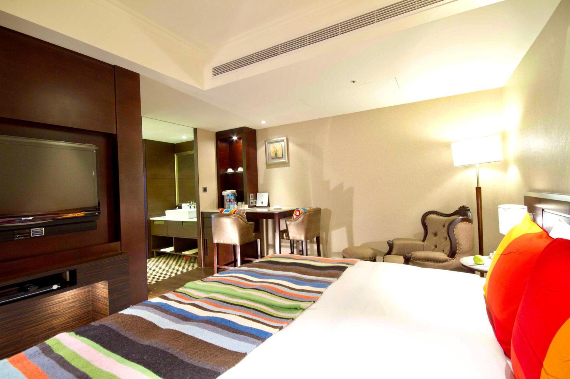Taichung Charming City Hotel Екстер'єр фото