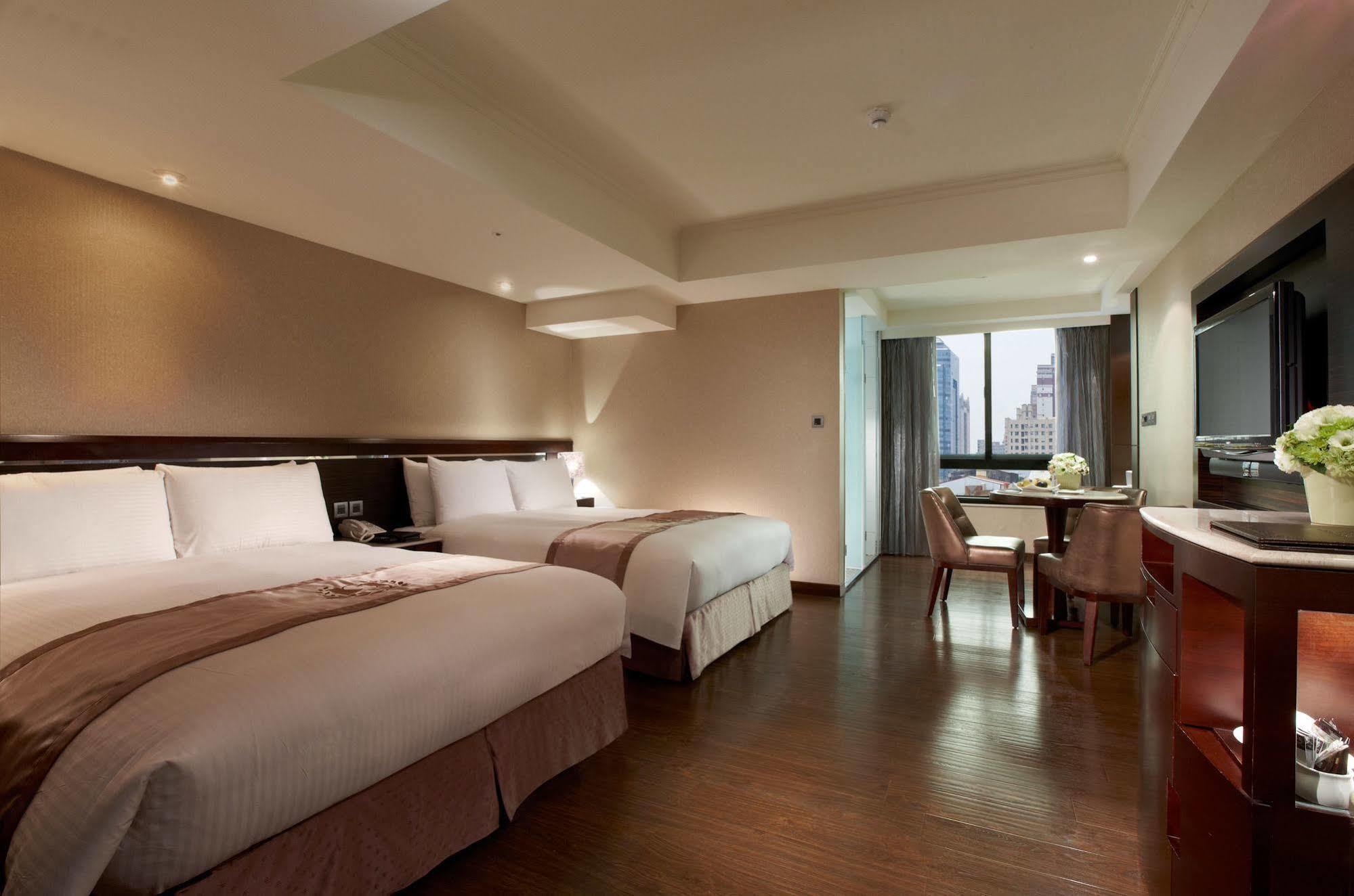 Taichung Charming City Hotel Екстер'єр фото