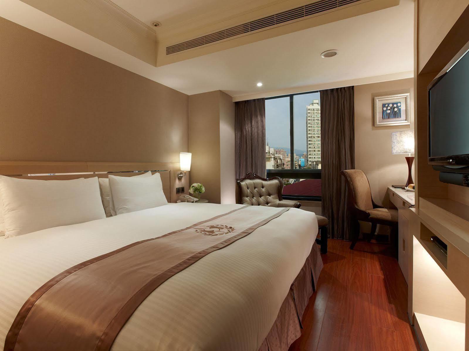 Taichung Charming City Hotel Екстер'єр фото