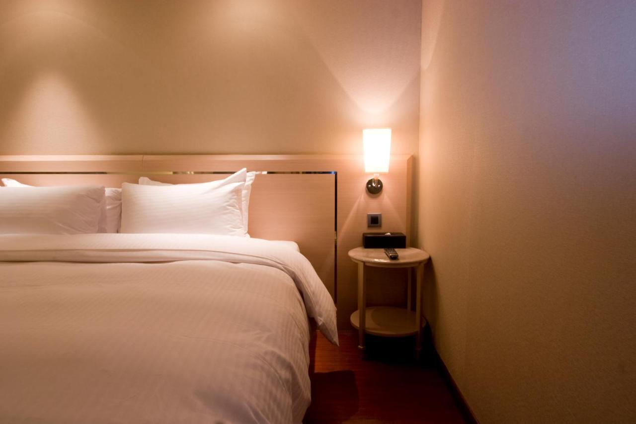 Taichung Charming City Hotel Екстер'єр фото