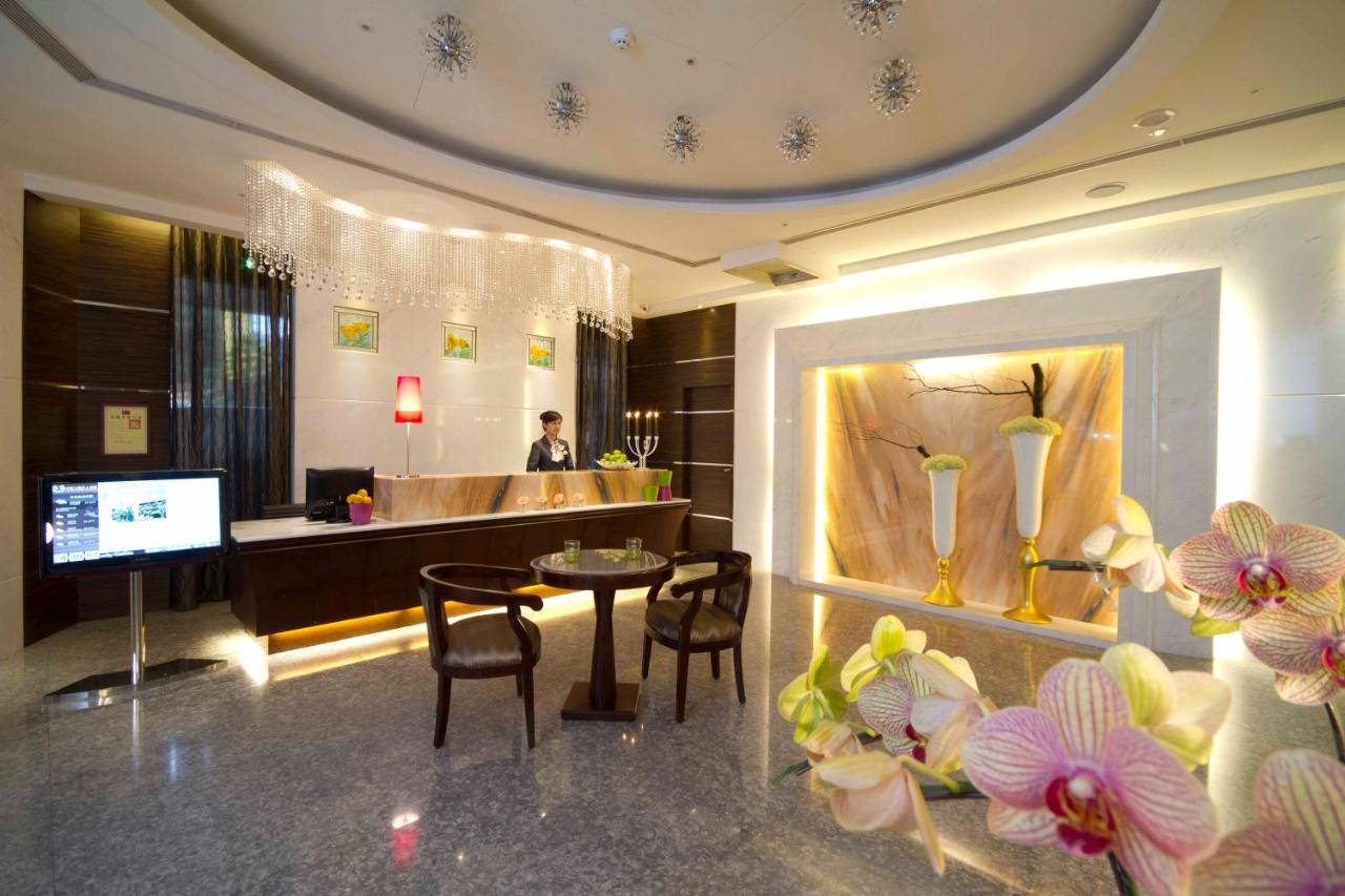 Taichung Charming City Hotel Екстер'єр фото