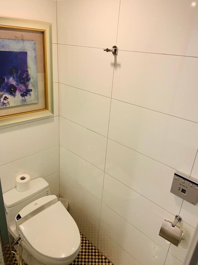 Taichung Charming City Hotel Екстер'єр фото